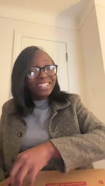 Customer unboxing video