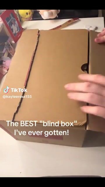 Customer unboxing video