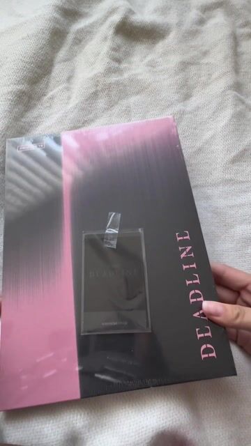 Customer unboxing video
