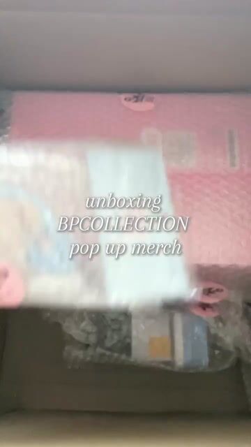 Customer unboxing video