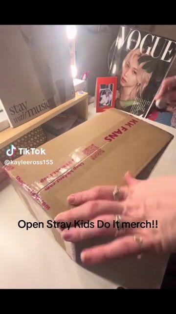Customer unboxing video